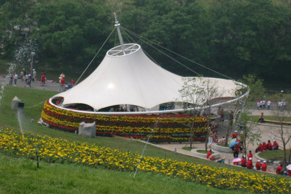 沈陽(yáng)膜結(jié)構(gòu)看臺(tái)安裝服務(wù)，快速高效滿足體育場(chǎng)館需求